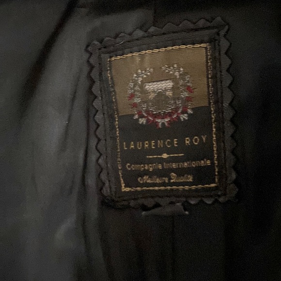 Women’s black leather jacket. Good condition, couple of inside liner frays. - Picture 2 of 4